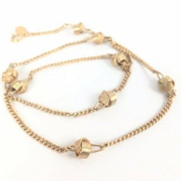 Vintage Avon Gold Knot Necklace - Picture 4 of 7